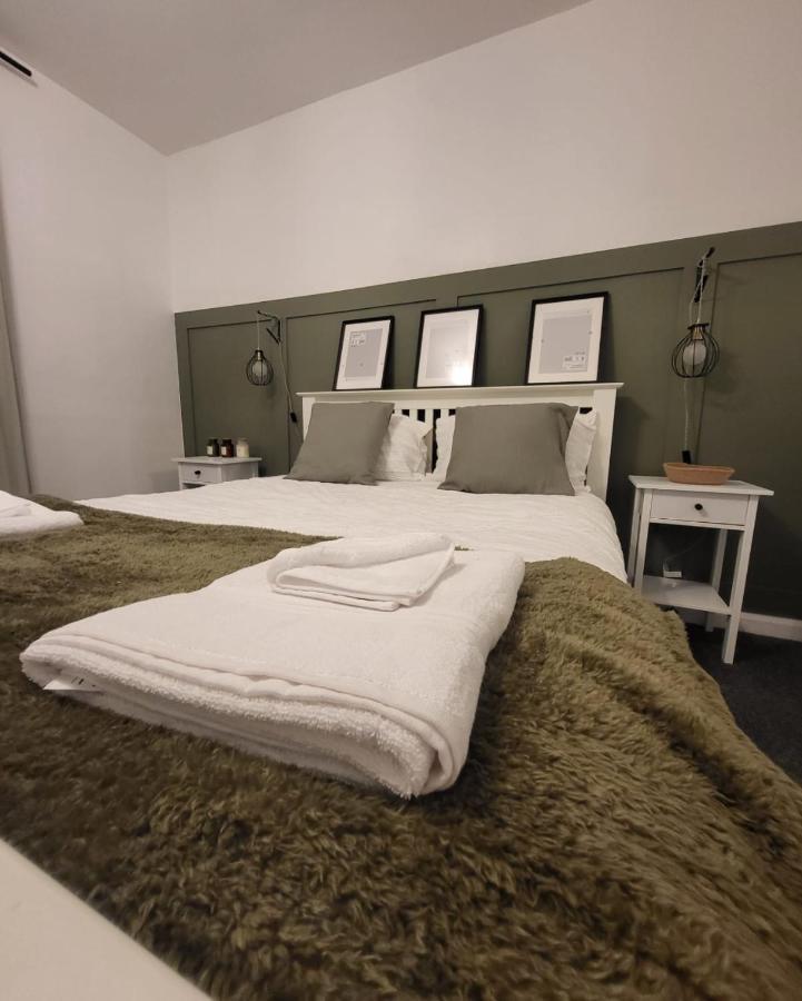 Holiday home Dundas - Furnished Short Lets *