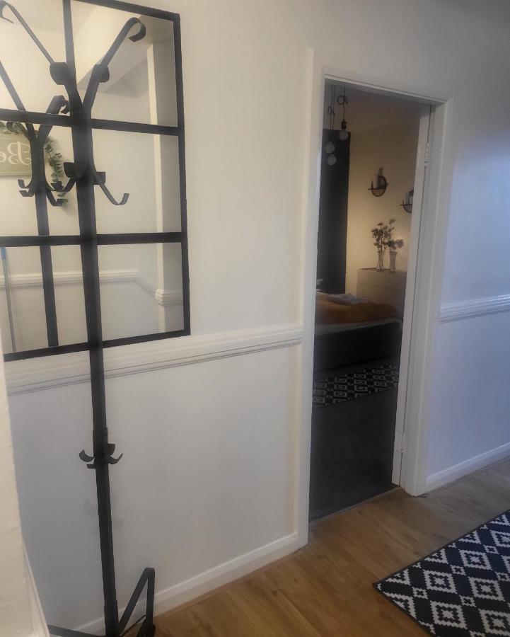 Holiday home Dundas - Furnished Short Lets *